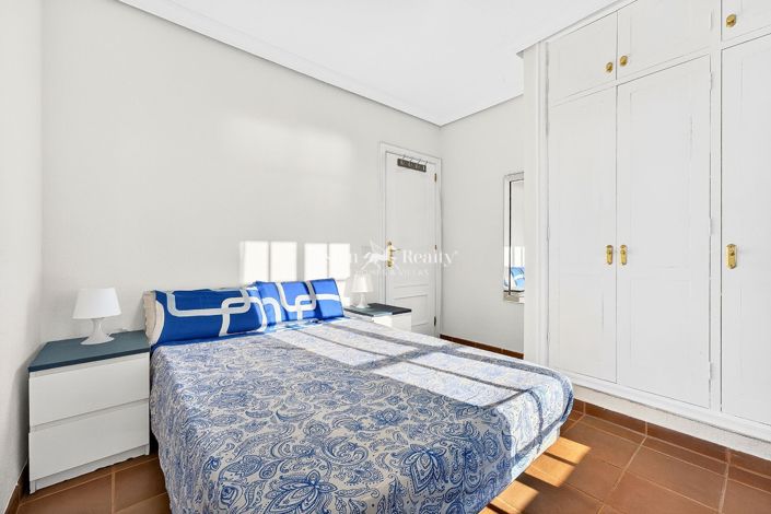 Image No.13-4 Bed House for sale