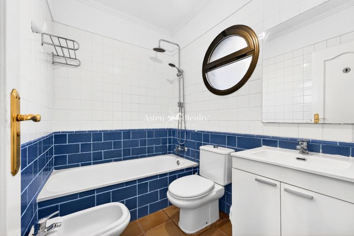 Image No.18-4 Bed House for sale