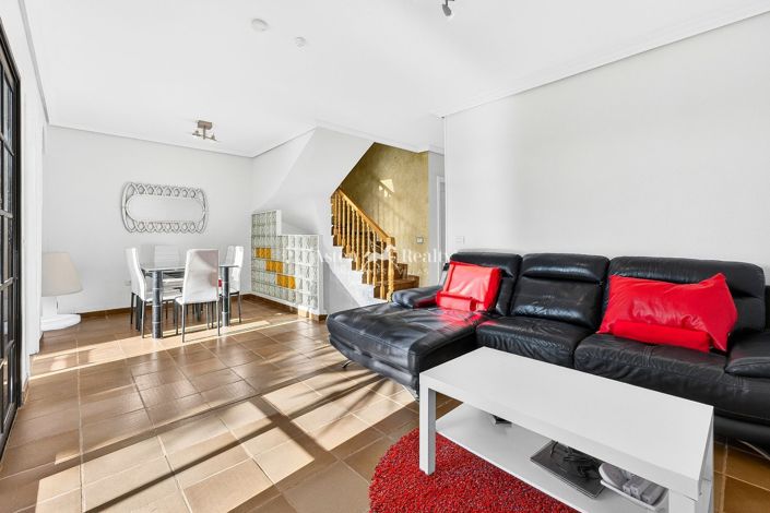 Image No.4-4 Bed House for sale