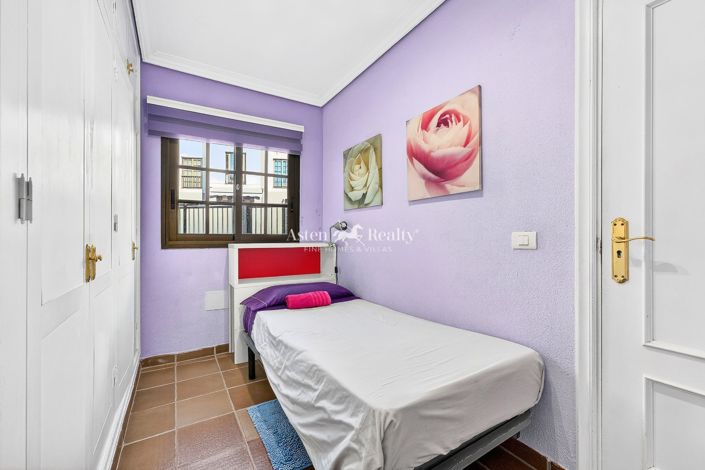 Image No.8-4 Bed House for sale