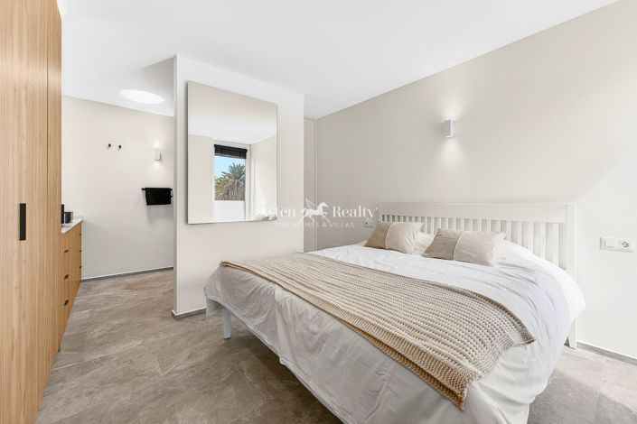 Image No.9-2 Bed Bungalow for sale