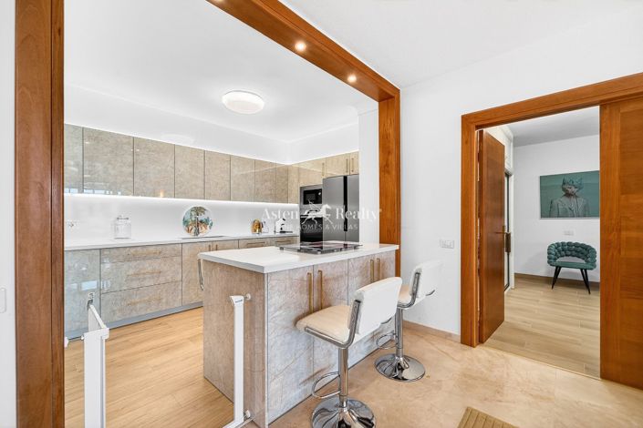 Image No.9-3 Bed Penthouse for sale