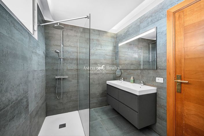 Image No.15-3 Bed Penthouse for sale