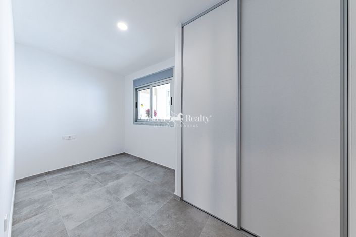 Image No.13-2 Bed Flat for sale