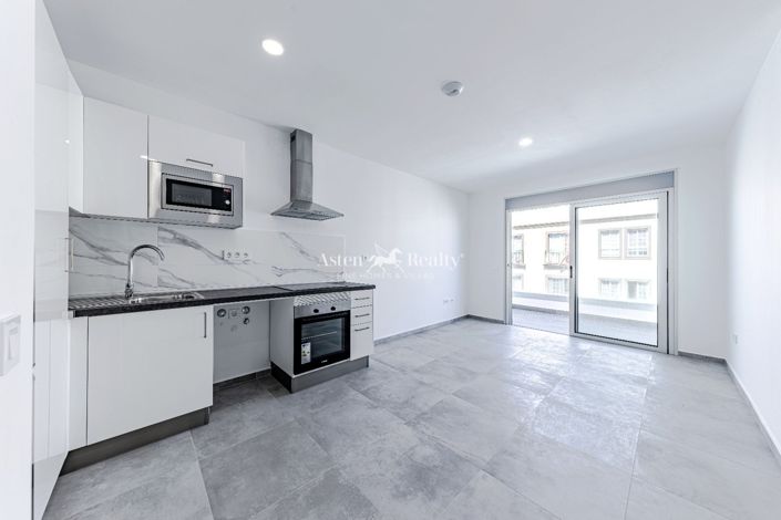 Image No.6-2 Bed Flat for sale