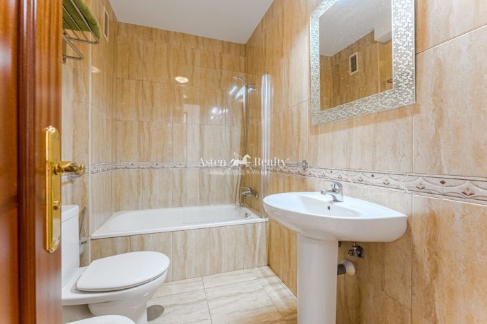 Image No.11-2 Bed Flat for sale