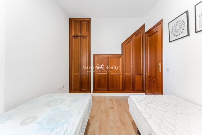 Image No.15-2 Bed Flat for sale