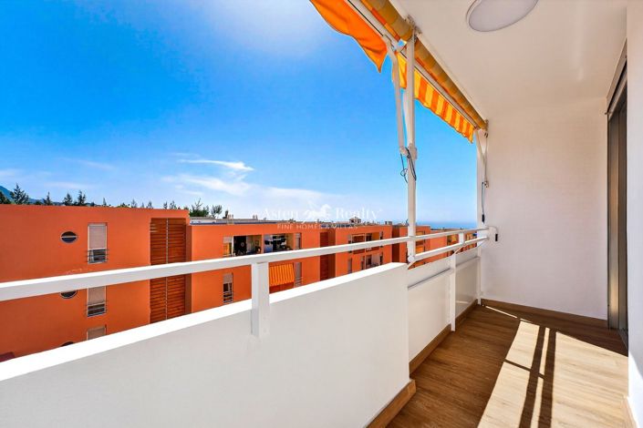 Image No.13-2 Bed Flat for sale