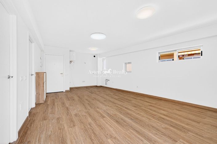 Image No.3-2 Bed Flat for sale