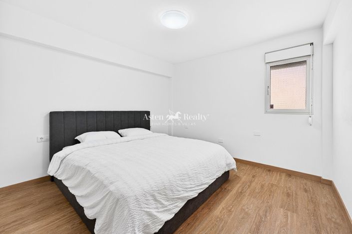 Image No.6-2 Bed Flat for sale