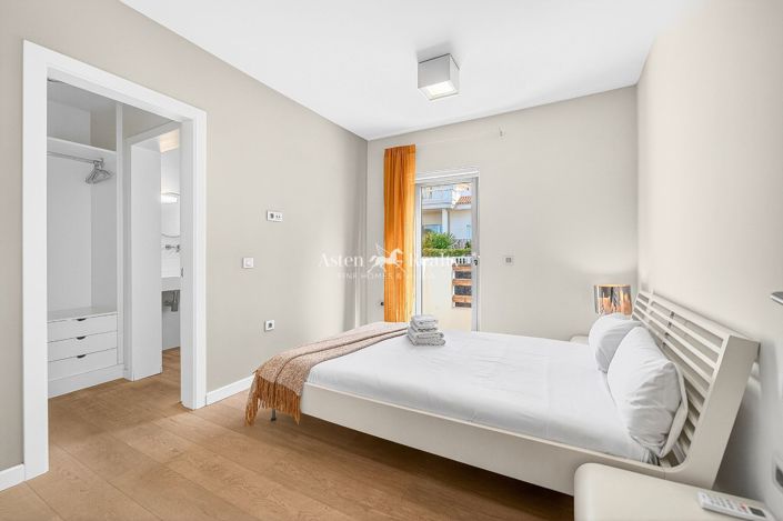 Image No.18-5 Bed Villa for sale