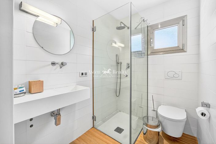 Image No.19-5 Bed Villa for sale