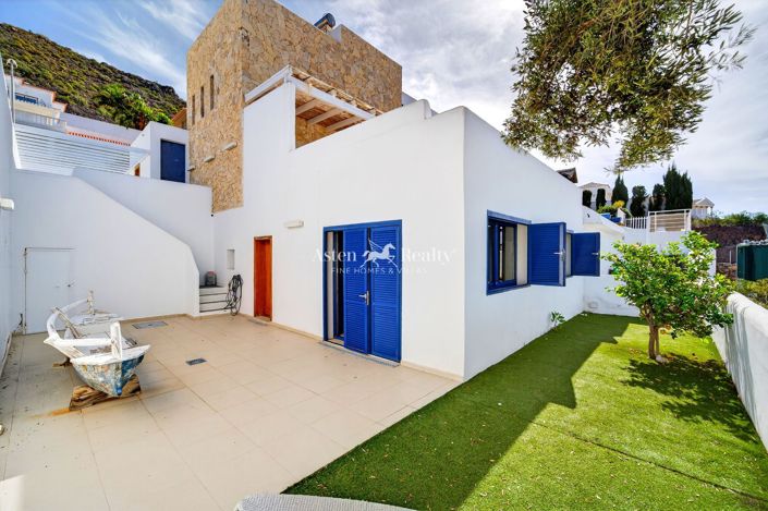 Image No.33-5 Bed Villa for sale