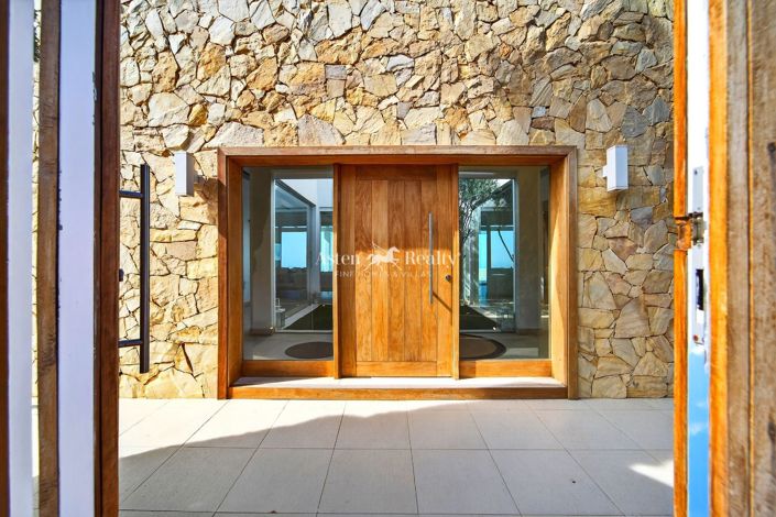 Image No.37-5 Bed Villa for sale