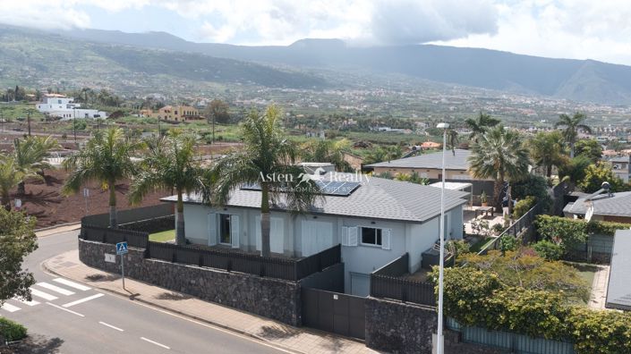 Image No.4-Villa de 4 chambres à vendre à Puerto De La Cruz