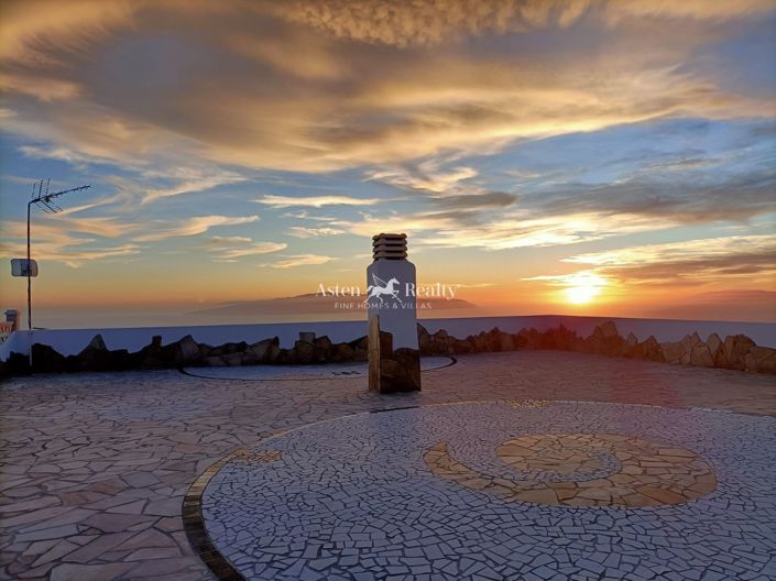 Image No.42-House for sale