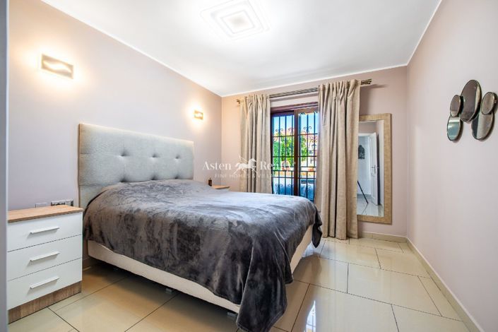 Image No.10-1 Bed Apartment for sale