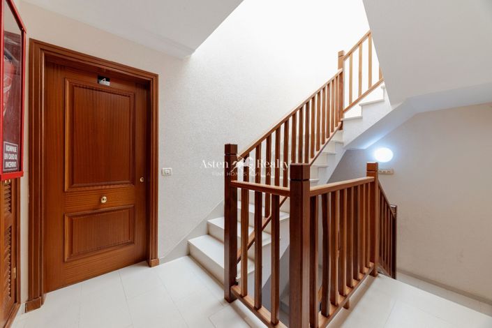 Image No.6-14 Bed Property for sale