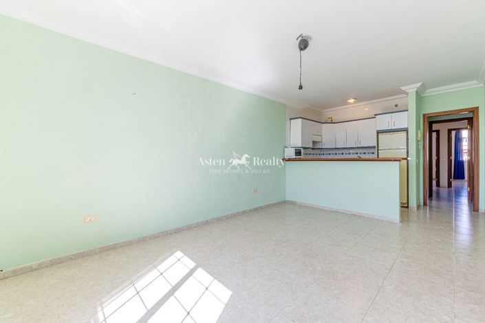 Image No.9-14 Bed Property for sale