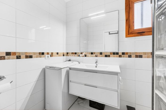 Image No.16-Studio for sale