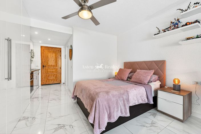 Image No.9-Studio for sale