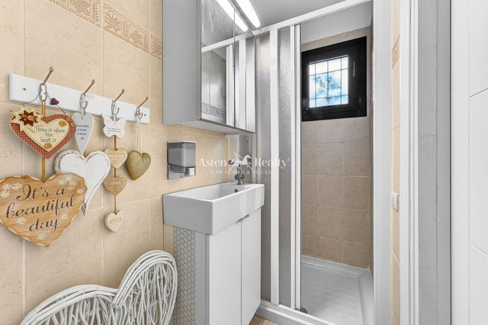 Image No.22-3 Bed House for sale