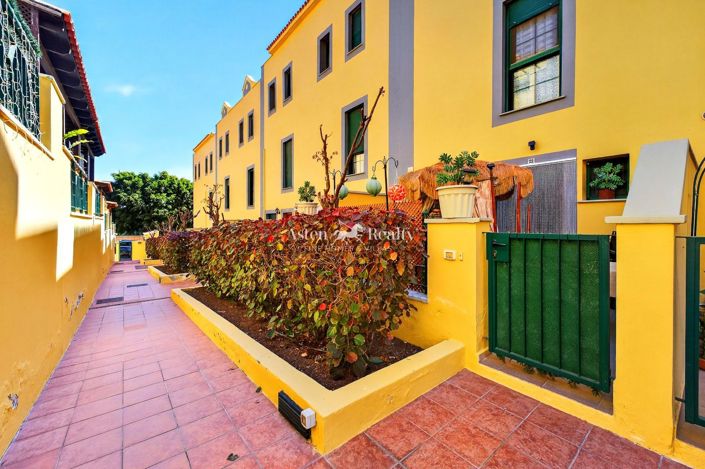 Image No.24-3 Bed House for sale