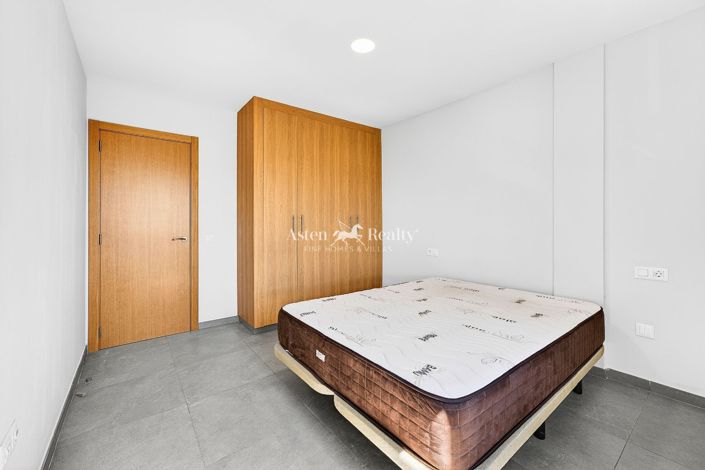 Image No.8-2 Bed Penthouse for sale