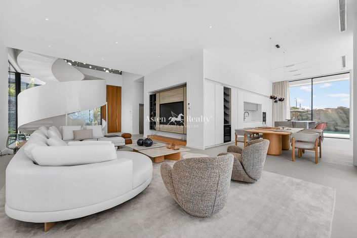 Image No.11-4 Bed Villa for sale