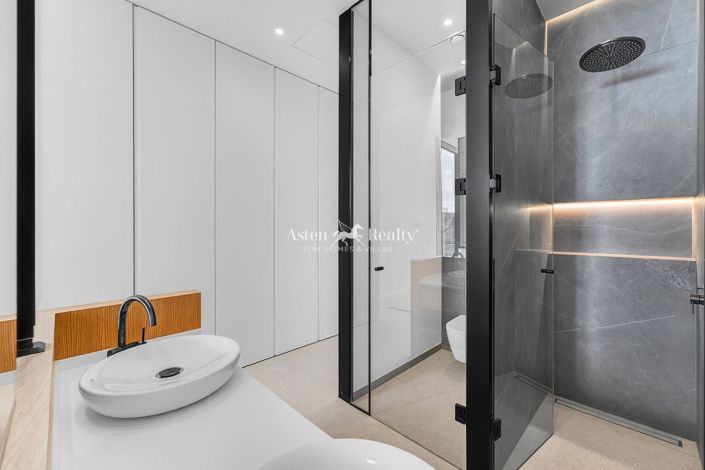 Image No.19-4 Bed Villa for sale