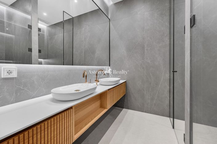 Image No.21-4 Bed Villa for sale