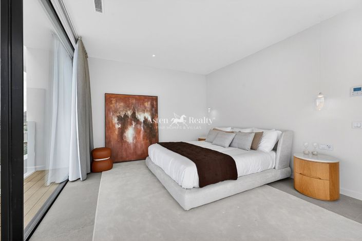 Image No.29-4 Bed Villa for sale