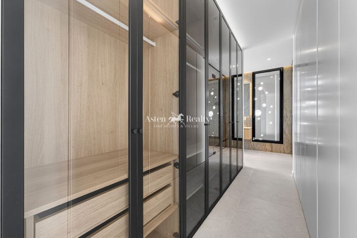 Image No.30-4 Bed Villa for sale