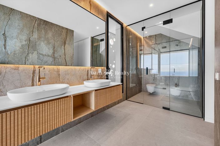 Image No.32-4 Bed Villa for sale