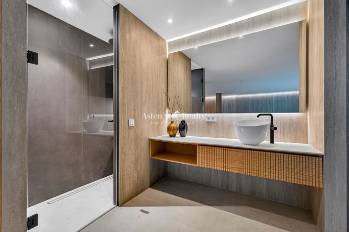 Image No.36-4 Bed Villa for sale