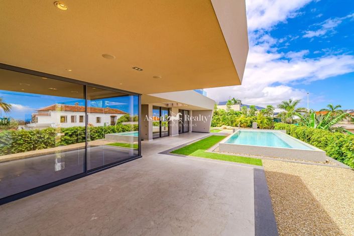 Image No.4-Villa de 4 chambres à vendre à Puerto De La Cruz