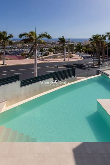 Image No.10-3 Bed Villa for sale