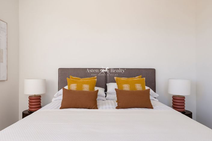 Image No.12-3 Bed Villa for sale