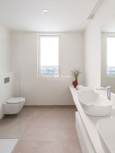 Image No.25-3 Bed Villa for sale