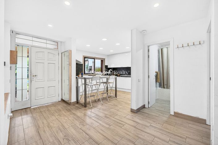 Image No.27-3 Bed Villa for sale