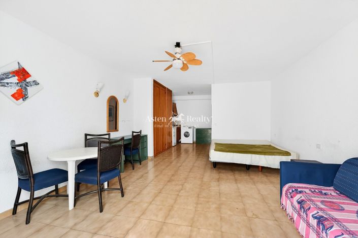 Image No.5-Studio for sale