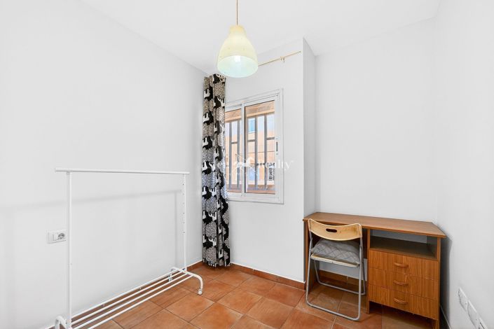 Image No.10-3 Bed Flat for sale