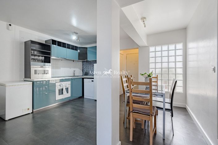 Image No.8-2 Bed Apartment for sale