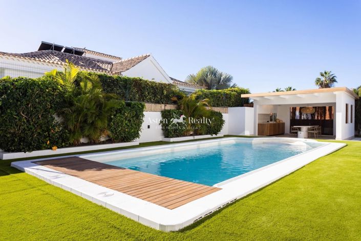 Image No.10-5 Bed Villa for sale