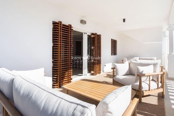 Image No.15-5 Bed Villa for sale