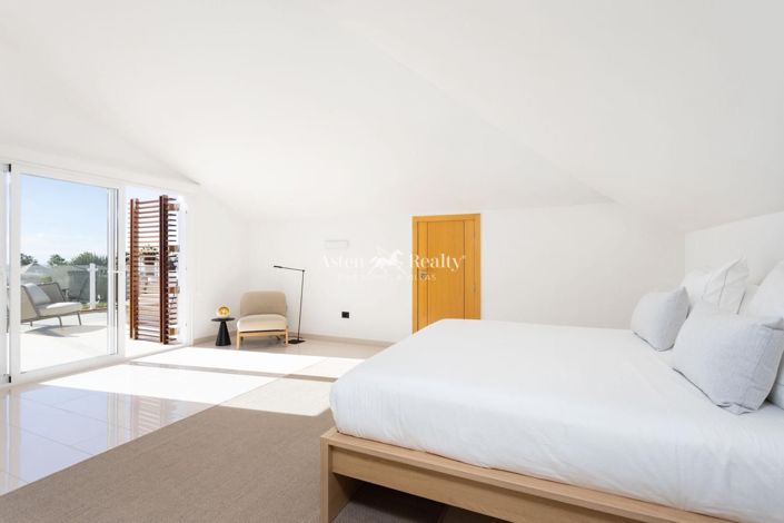 Image No.25-5 Bed Villa for sale