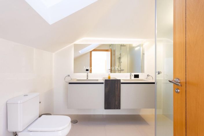 Image No.31-5 Bed Villa for sale