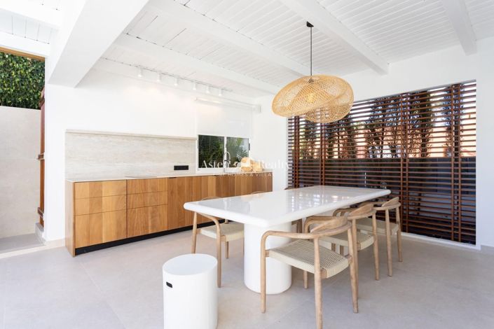 Image No.34-5 Bed Villa for sale