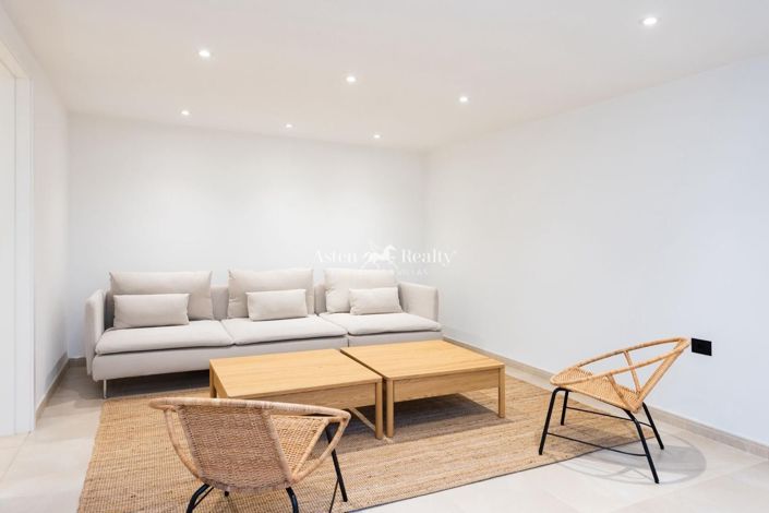 Image No.41-5 Bed Villa for sale