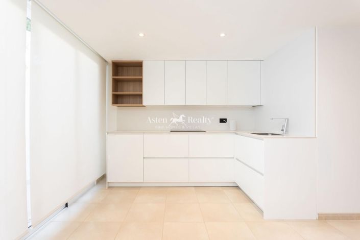 Image No.43-5 Bed Villa for sale